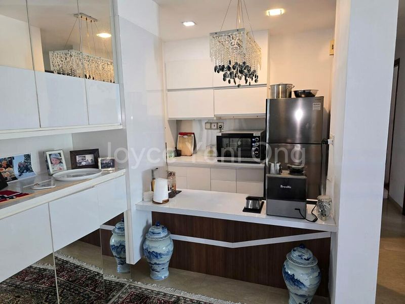 3 Bed Condo for Rent in  Ventuno Balmoral - Image 6